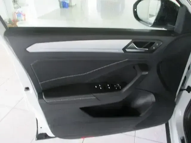 Gebraucht VW T-Roc Goal 116 PS (85 kW) 2025 Pure white SUV
