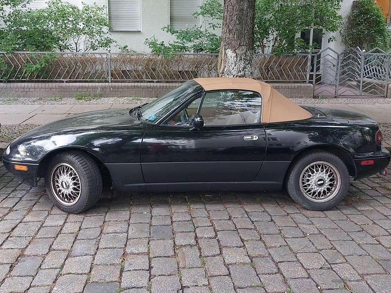 Schwarz Gebraucht 1994 Mazda MX5 Cabrio | 11.900 € - Bild 1/2