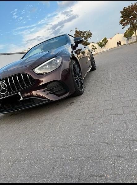 Rot Gebraucht 2021 Mercedes E400 AMG Cabrio | 41.000 € (Fairer Preis) - Bild 1/4