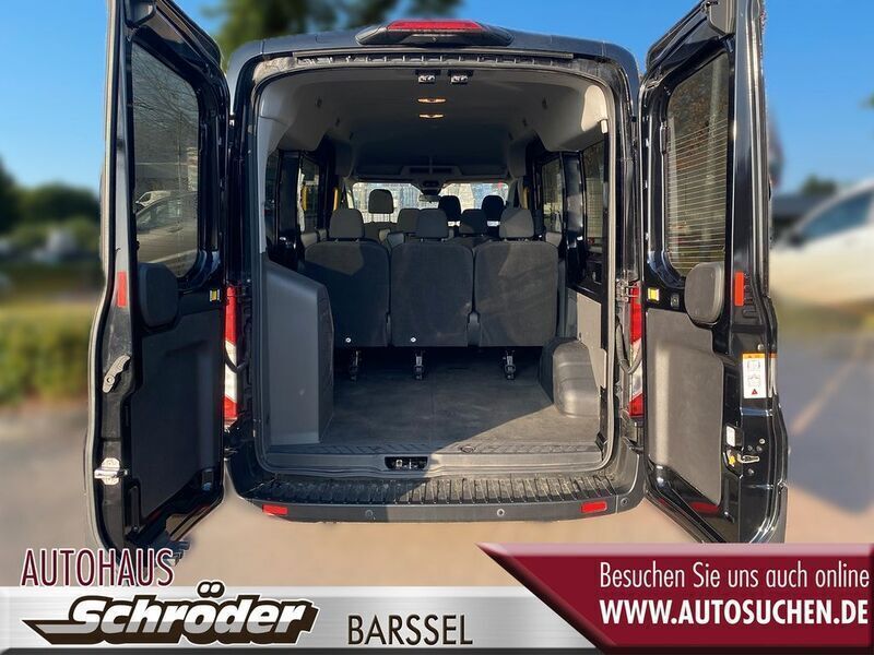 Gebraucht Ford Transit Trend 131 PS (96 kW) 2021 Schwarz Kombi