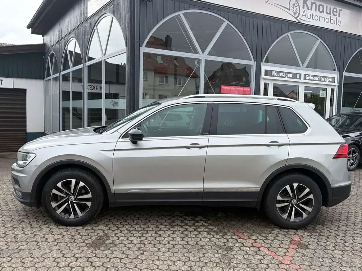 Gebraucht VW Tiguan IQ Drive 150 PS (110 kW) 2020 Tungsten silver SUV