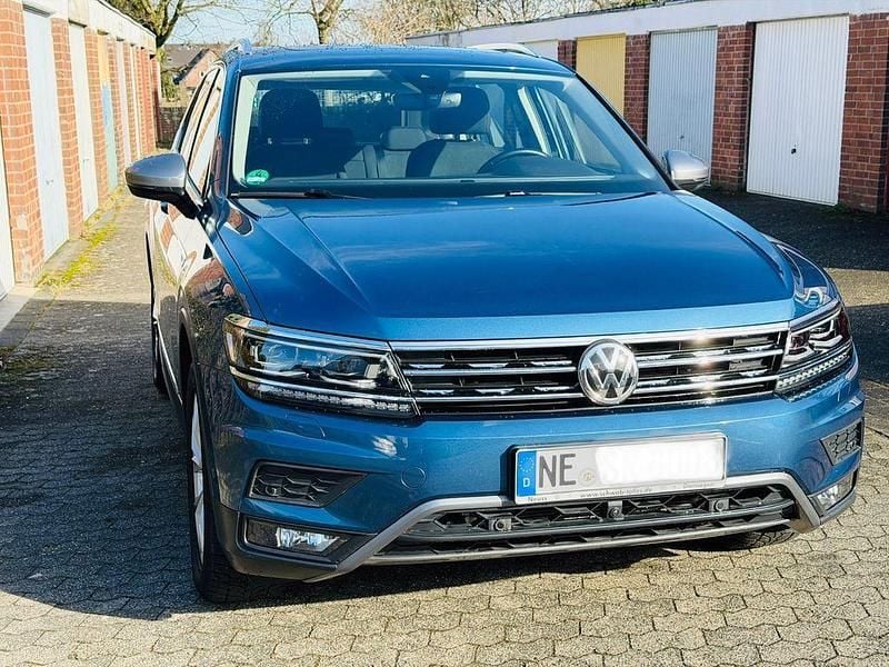 Gebraucht VW Tiguan Allspace Highline 179 PS (131 kW) 2018 Blau SUV
