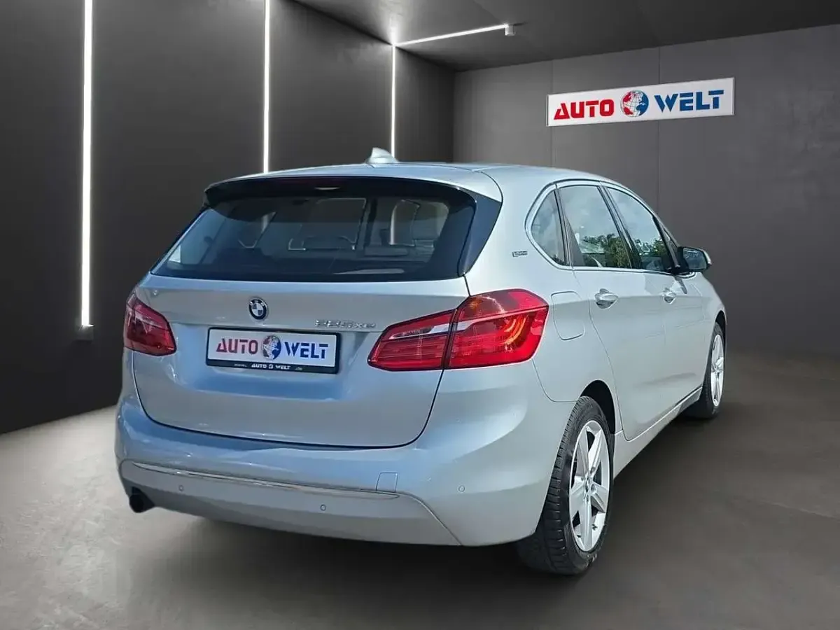 Gebraucht BMW 225 Luxury Line 224 PS (164 kW) 2017 Glaciersilber metallic Kombi