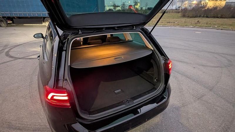 Gebraucht VW Passat 125 PS (91 kW) 2018 Schwarz Kombi