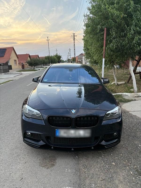 Blau Gebraucht 2012 BMW 530 Limousine | 11.199 € (Teuer) - Bild 1/4