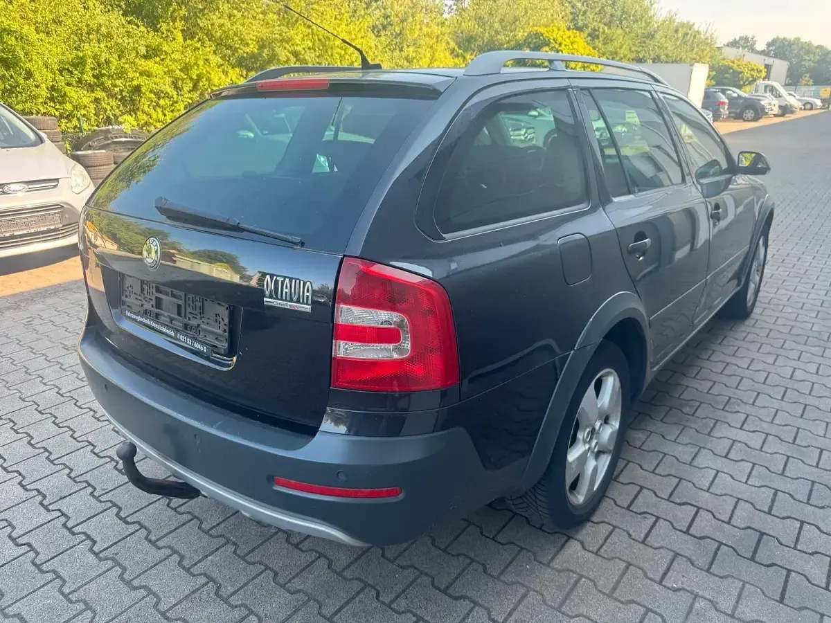 Gebraucht Skoda Octavia Scout 140 PS (102 kW) 2008 Schwarz Kombi
