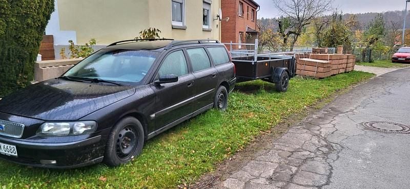 Schwarz Gebraucht 2003 Volvo V70 Kombi | 800 € (Guter Preis) - Bild 1/4