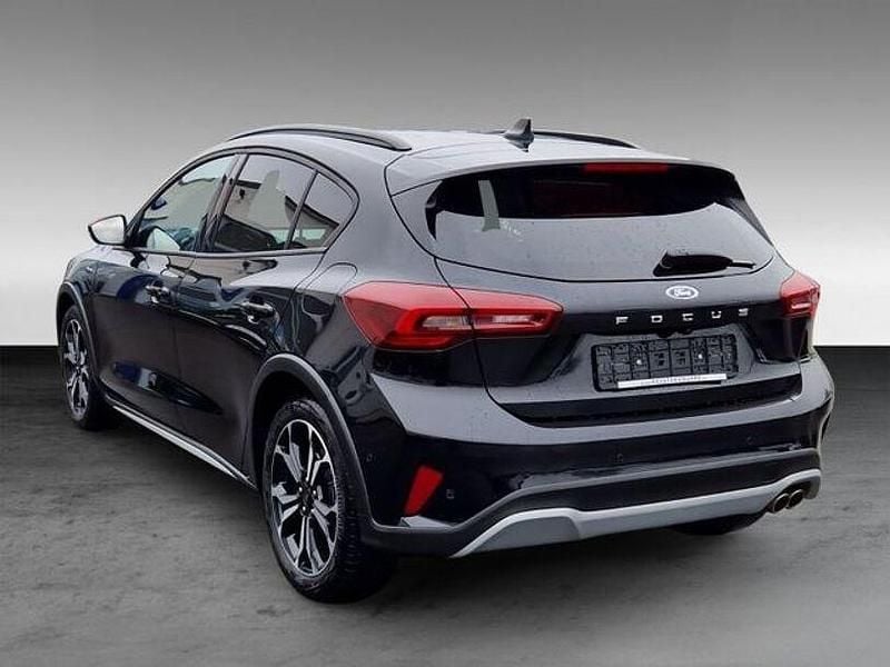 Gebraucht Ford Focus Active X 125 PS (91 kW) 2024 Schwarz Limousine