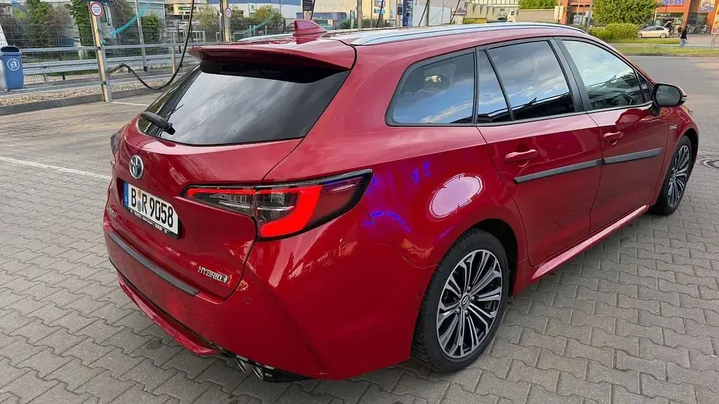 Gebraucht Toyota Corolla Club 152 PS (111 kW) 2019 Rot Kombi