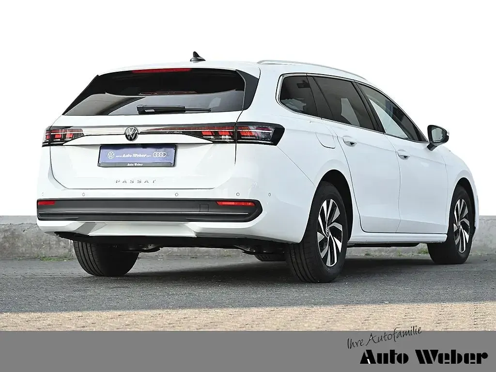 Neu VW Passat Business 150 PS (110 kW) 2025 Weiß Limousine