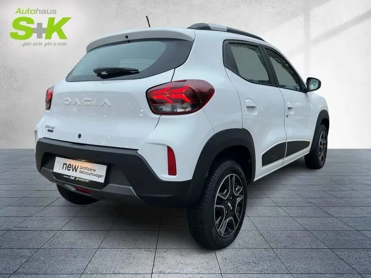 Usado Dacia Spring Essentiel 33 kW (45 CV) 2023 Blanco Utilitario