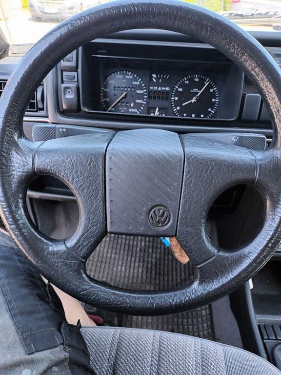 Second-hand VW Jetta 69 CP (50 kW) 1991 Roșu Berlinǎ