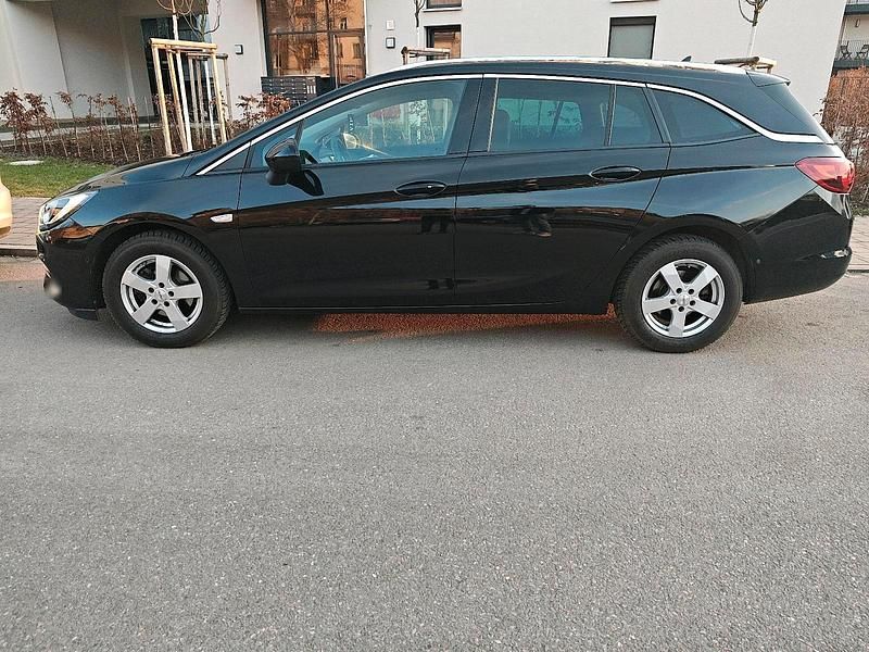 Gebraucht Opel Astra 122 PS (89 kW) 2021 Schwarz Kombi