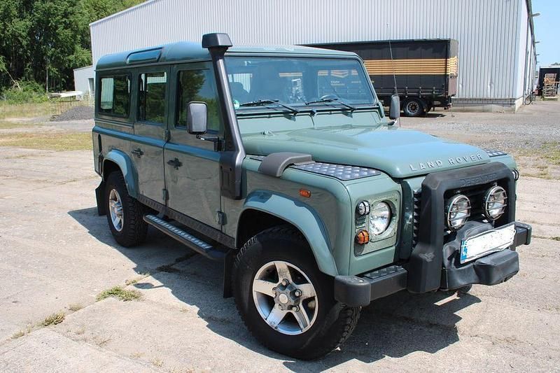 Grün Gebraucht 2013 Land Rover Defender SUV | 46.000 € (Superpreis) - Bild 1/4