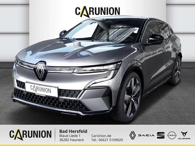 Grau Gebraucht 2024 Renault Megane E-Tech Techno Limousine | 29.980 € - Bild 1/4