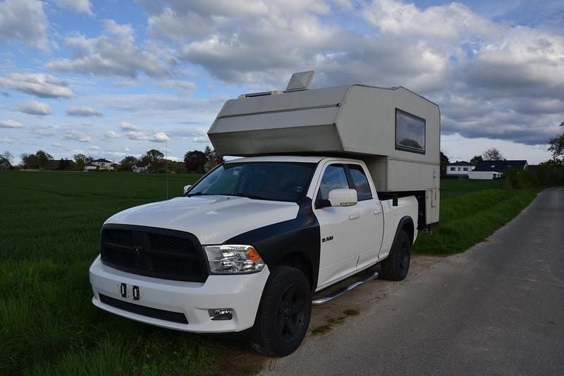 Weiß Gebraucht 2009 Dodge Ram Abholung | 15.950 € (Etwas zu teuer) - Bild 1/4