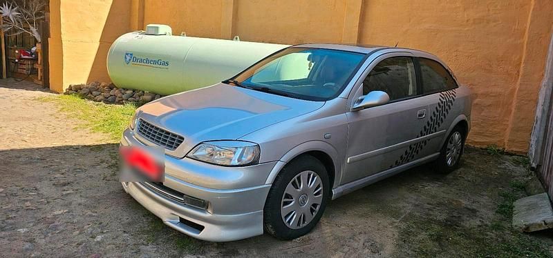Gebraucht Opel Astra 101 PS (74 kW) 1999 Silber Kleinwagen