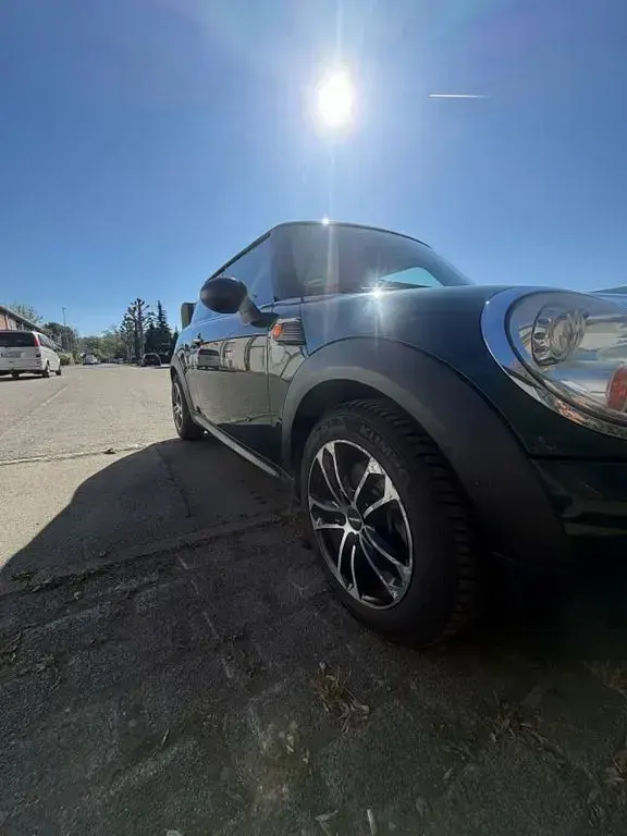 Usado Mini ONE 75 HP (55 kW) 2009 Verde Citadino