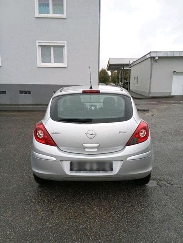 Silber Gebraucht 2009 Opel Corsa Kombi | 1.300 € (Superpreis) - Bild 1/4