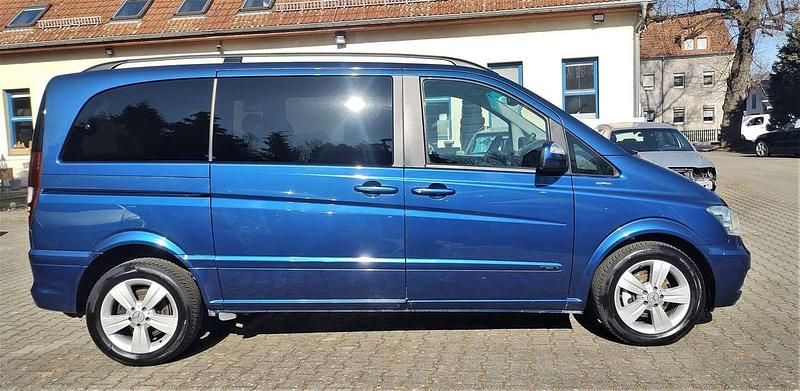 Gebraucht Mercedes Viano 163 PS (119 kW) 2012 Blau Van / Kleinbus