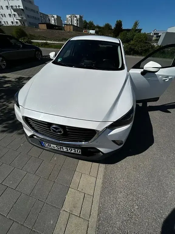 Używany Mazda CX-3 Exclusive-Line 150 KM (110 kW) 2018 Biały SUV