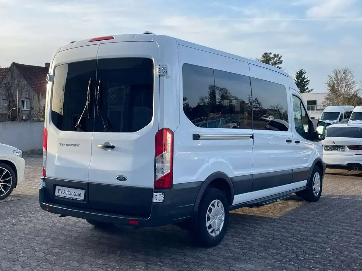 Gebraucht Ford Transit 131 PS (96 kW) 2018 Weiß Kombi