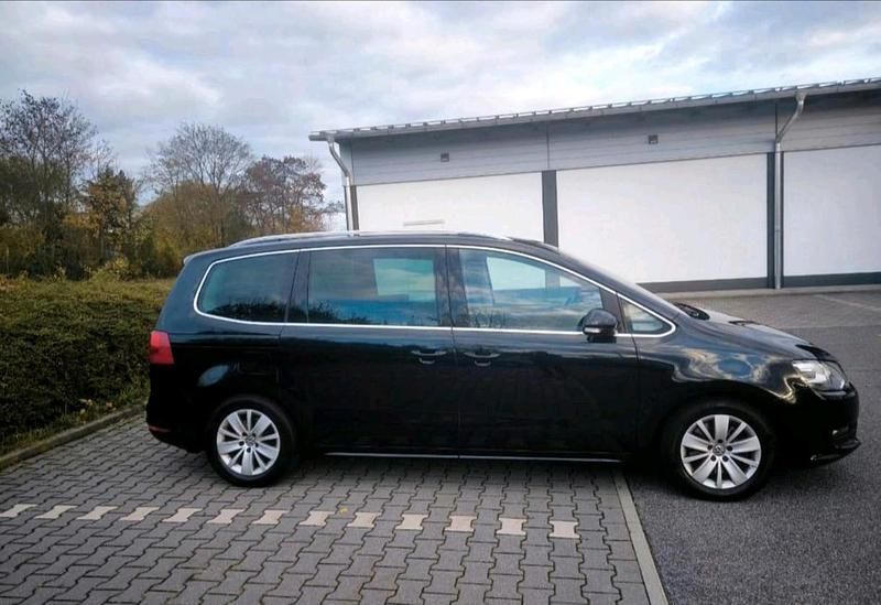 Gebraucht VW Sharan 140 PS (102 kW) 2012 Schwarz Van / Kleinbus