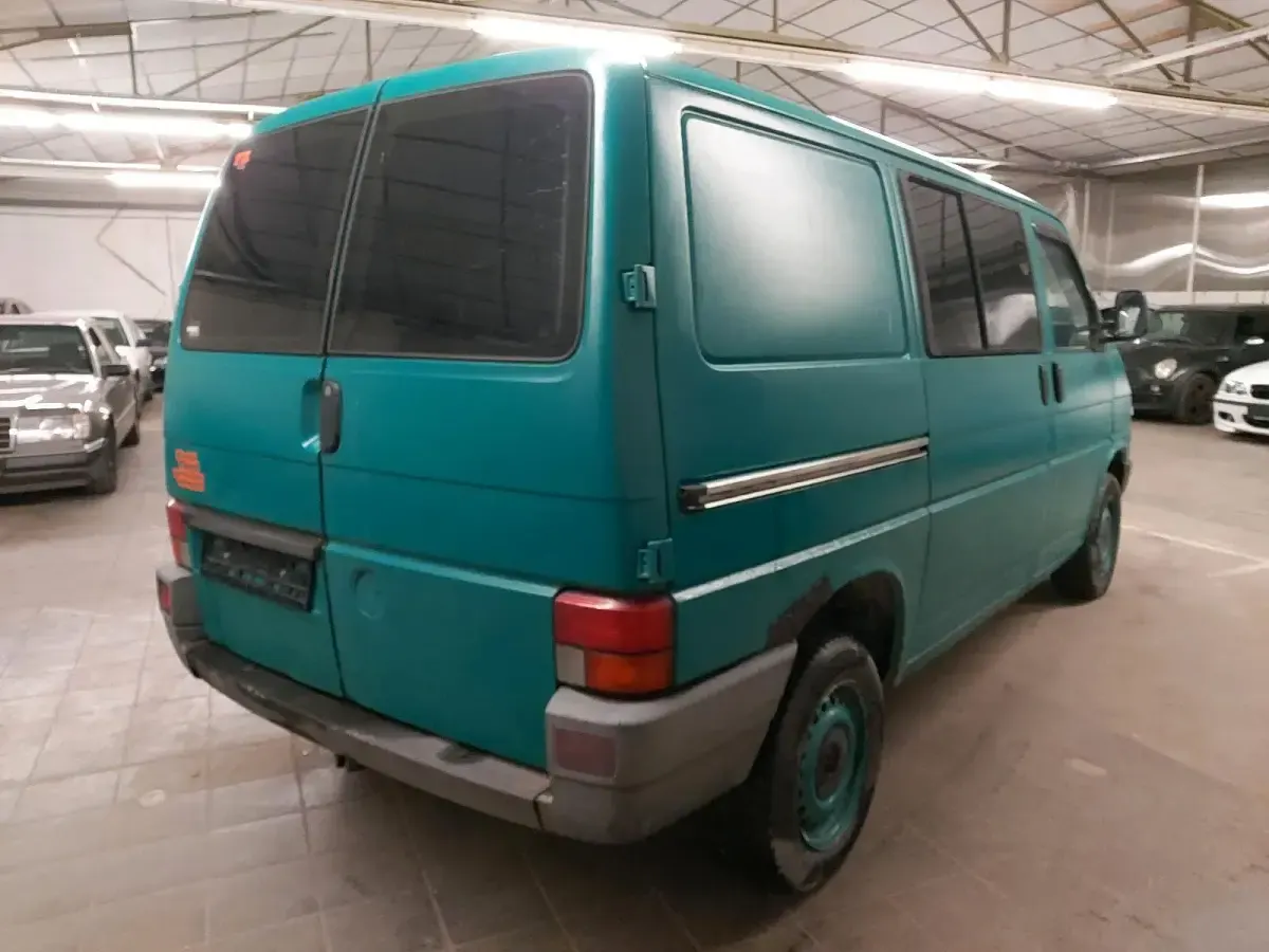 Gebraucht VW T4 78 PS (57 kW) 1999 Grün Van