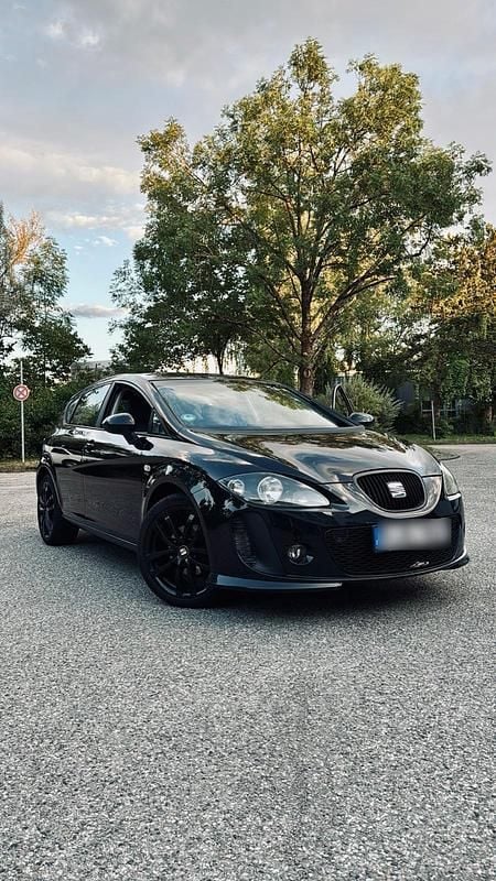 Second-hand Seat Leon Style 125 CP (91 kW) 2009 Negru Hatchback