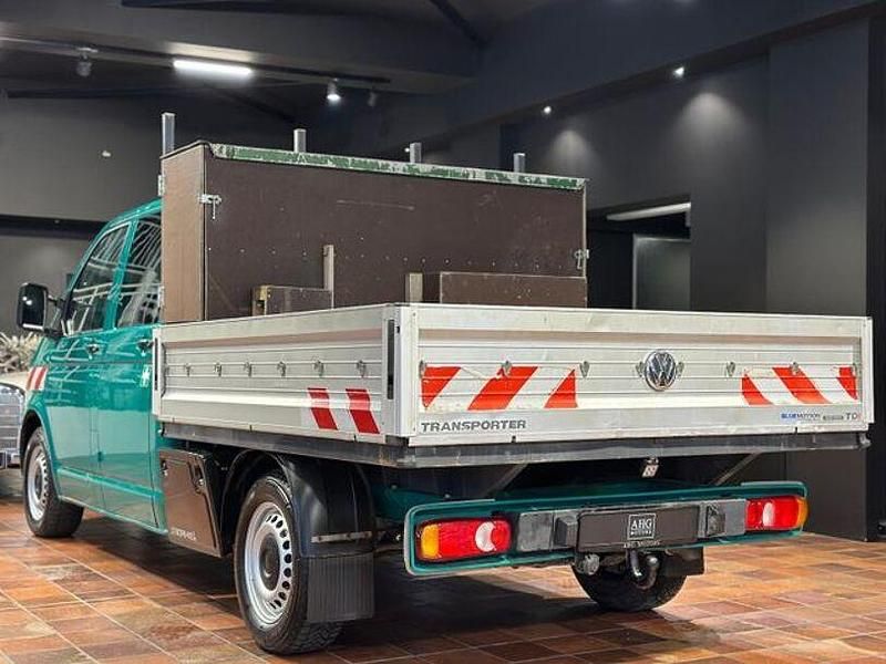 Gebraucht VW T5 140 PS (102 kW) 2013 Grün Van