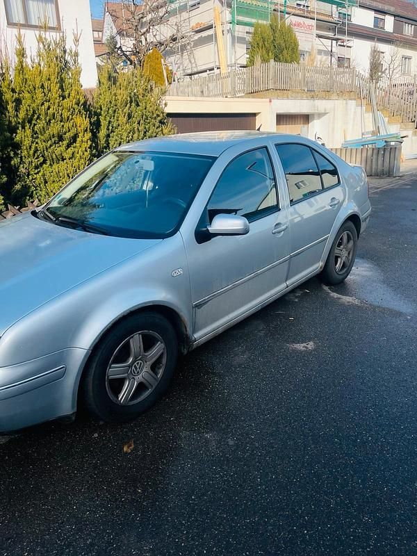 Gebraucht VW Bora 105 PS (77 kW) 2002 Grau Limousine