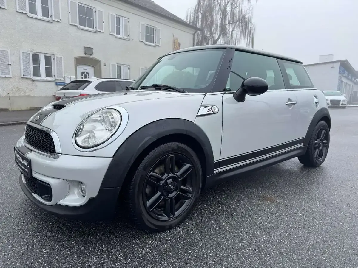 Gebraucht Mini Cooper S 184 PS (135 kW) 2013 White silver Kleinwagen