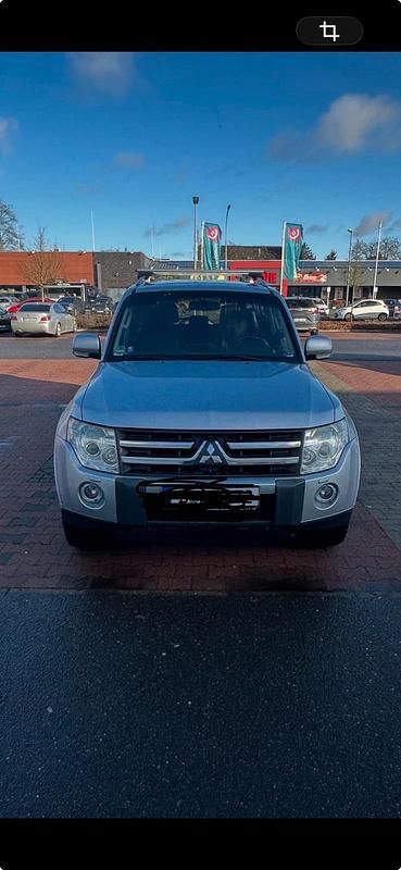 Grau Gebraucht 2007 Mitsubishi Pajero SUV | 8.500 € (Teuer) - Bild 1/4