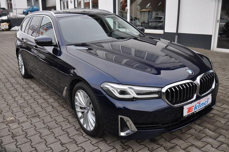 Gebraucht BMW 540 Luxury Line 340 PS (250 kW) 2021 Blau Kombi