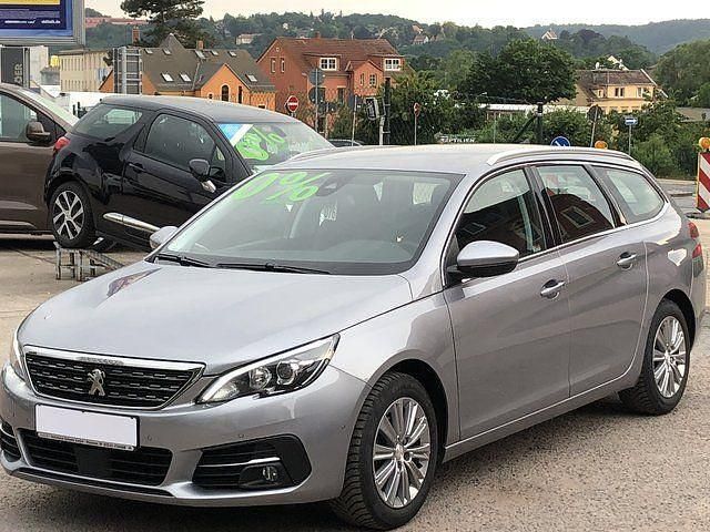 Gebraucht Peugeot 308 SW Allure 131 PS (96 kW) 2018 Grau metallic Kombi