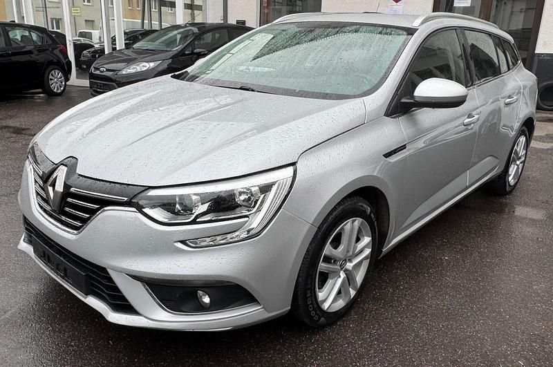 Gebraucht Renault Mégane GrandTour 110 PS (80 kW) 2018 Silber Kombi