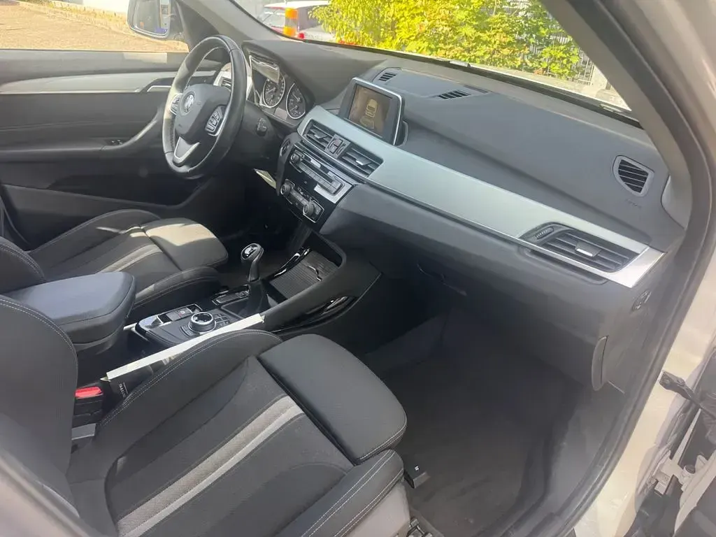 Gebraucht BMW X1 Sport Line 136 PS (100 kW) 2016 Weiß SUV