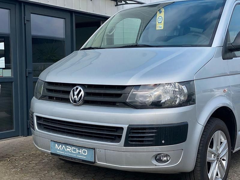 Gebraucht VW Transporter 140 PS (102 kW) 2013 Silber Van