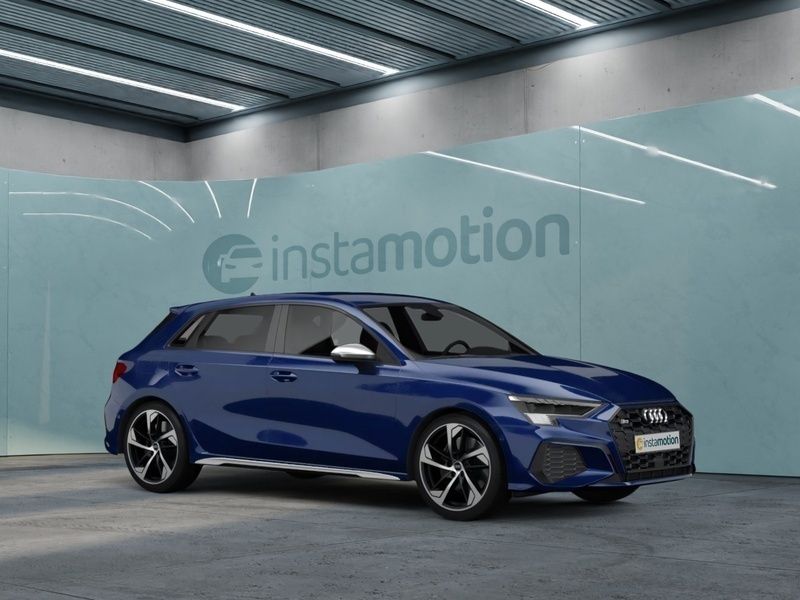 Blau Gebraucht 2024 Audi A3 Sportback Advanced Kleinwagen | 44.167 € (Teuer) - Bild 1/4