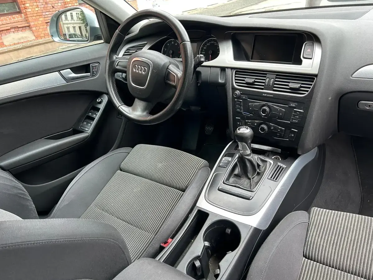 Gebraucht Audi A4 160 PS (117 kW) 2008 Grau Limousine