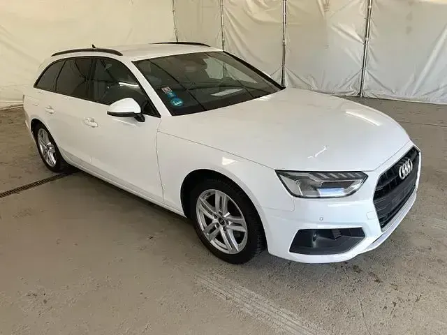 Gebraucht Audi A4 Sport 163 PS (119 kW) 2023 Ibisweiß Kombi