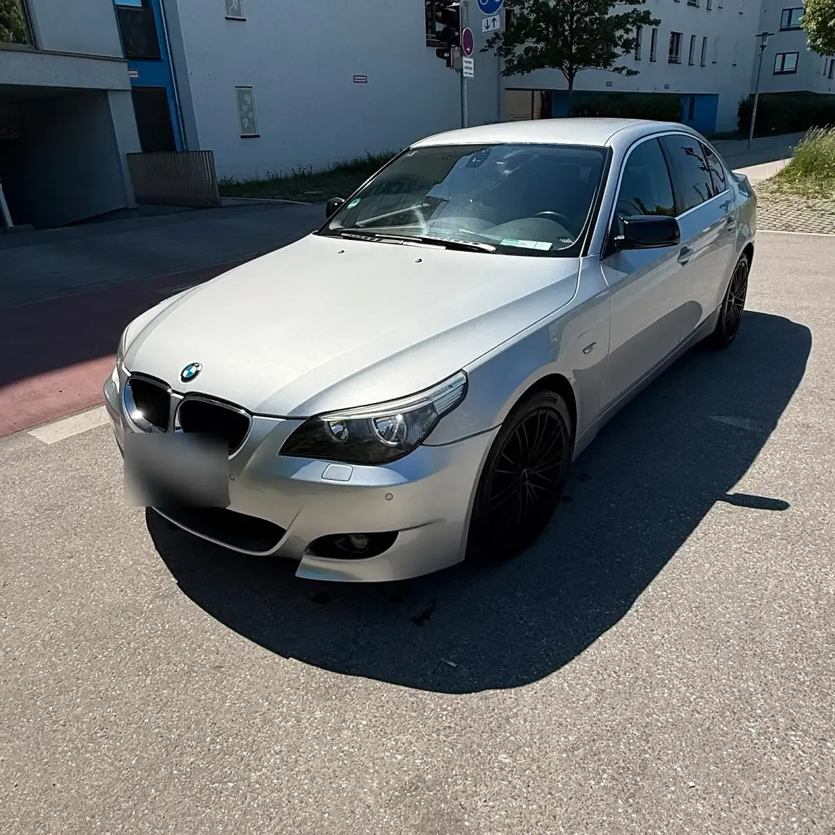 Gebraucht BMW 520 170 PS (125 kW) 2004 Silber Limousine