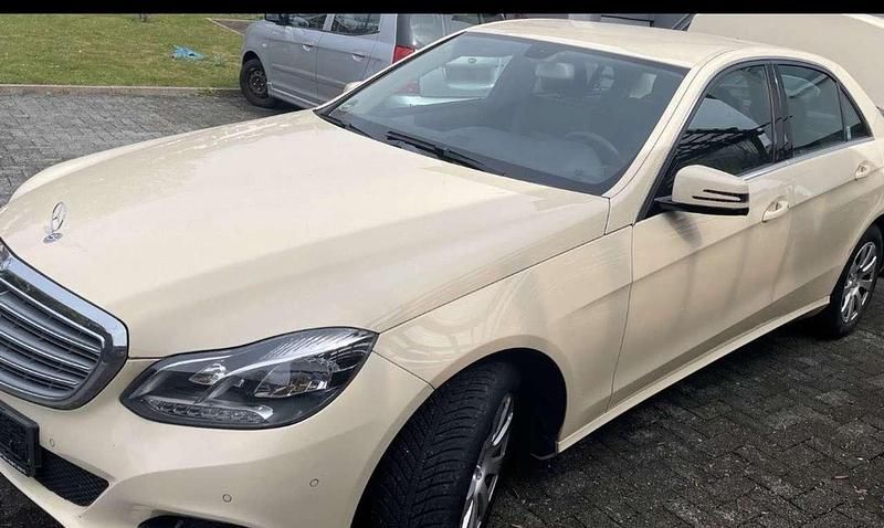 Gebraucht Mercedes E200 136 PS (100 kW) 2015 Limousine