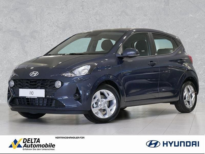 Aurora grey / met Gebraucht 2022 Hyundai i10 Trend Kleinwagen | 13.990 € (Fairer Preis) - Bild 1/4