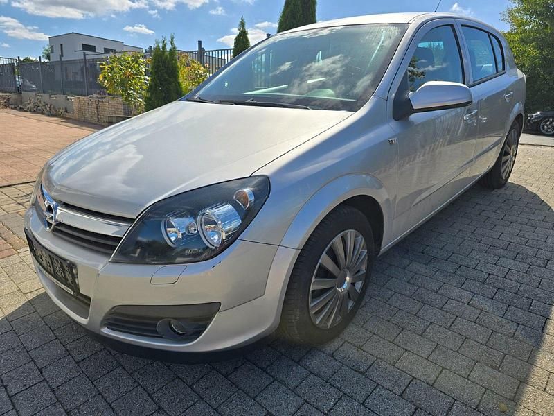 Silber Gebraucht 2006 Opel Astra Edition Limousine | 2.599 € (Fairer Preis) - Bild 1/4