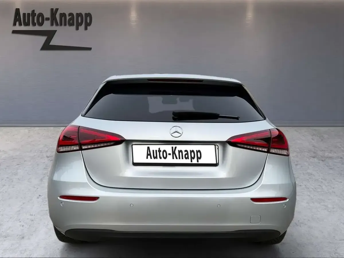Gebraucht Mercedes A200 Business 163 PS (119 kW) 2021 Grau Kleinwagen