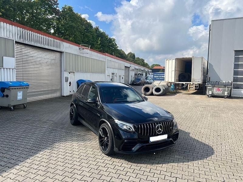 Schwarz Gebraucht 2018 Mercedes GLC63 AMG AMG SUV | 42.500 € (Guter Preis) - Bild 1/4