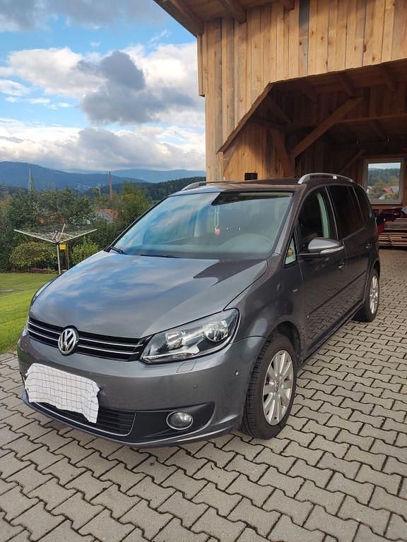 Grau Gebraucht 2014 VW Touran Cup Van / Kleinbus | 7.000 € (Guter Preis) - Bild 1/2