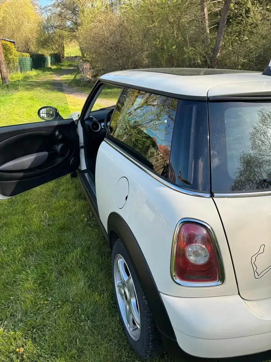 Usata Mini Cooper 75 CV (55 kW) 2010 Bianco Utilitaria