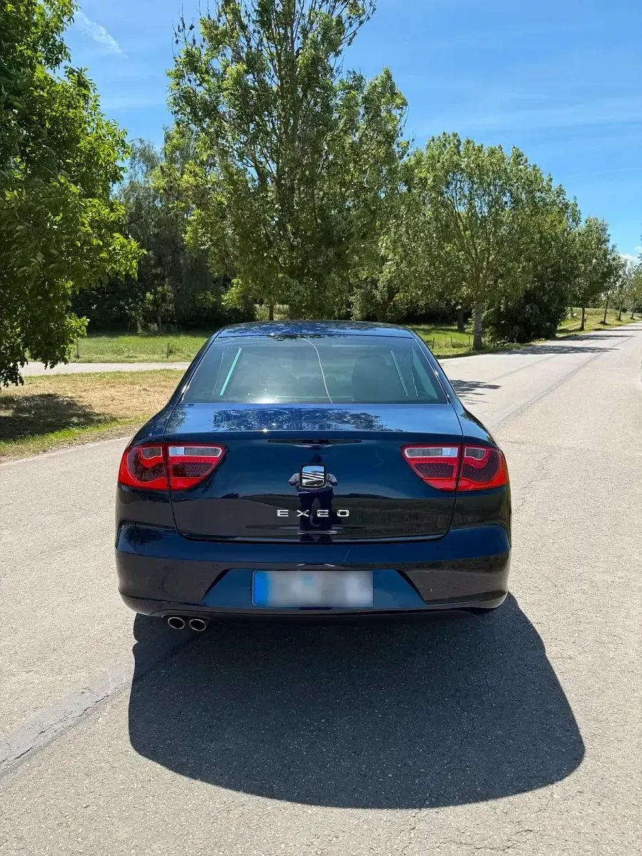 Gebraucht Seat Exeo Sport 170 PS (125 kW) 2011 Blau Limousine